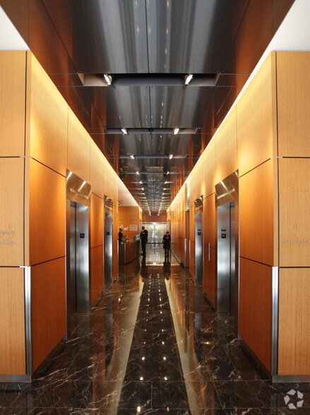 More Photos Of 625 N Michigan Ave, Chicago Office For Lease