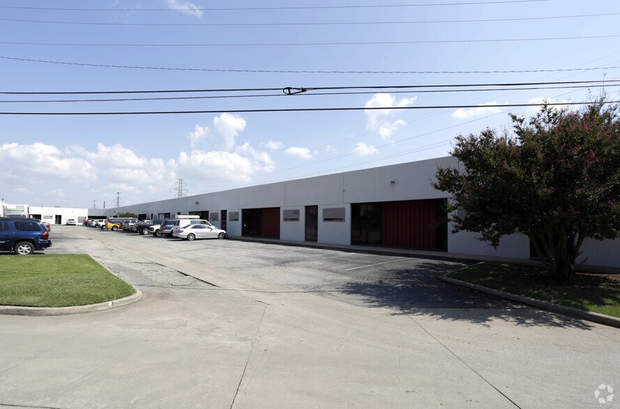 More Photos Of 1500 Northpark Dr, Fort Worth Service For Lease