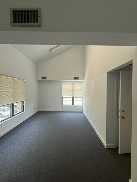 More Photos Of 8569-8573 Sudley Rd, Manassas Medical For Sale