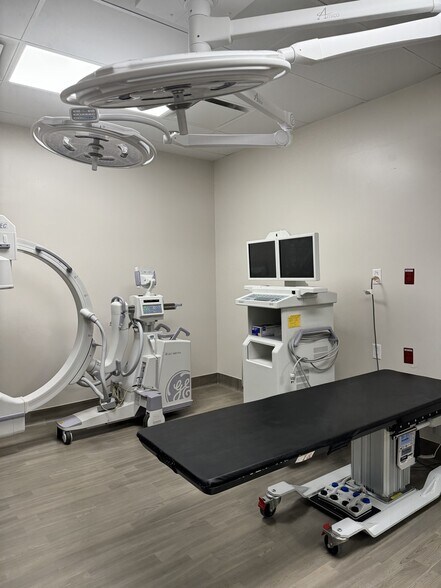 More Photos Of 1721 Magnavox Way, Fort Wayne Medical For Sale