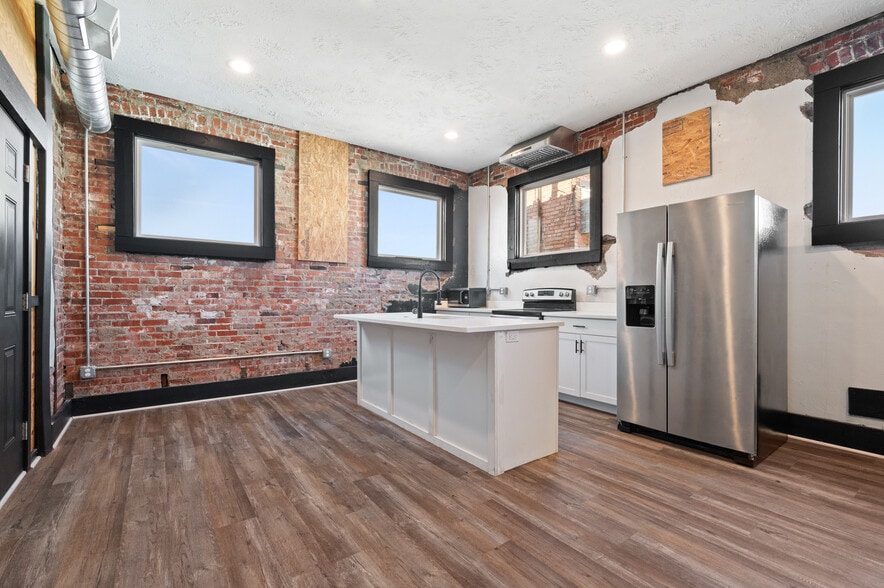 More Photos Of 200-208 E Eighth Ave, Munhall Freestanding For Sale