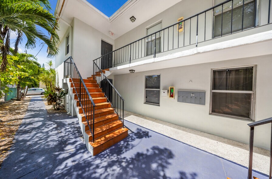 More Photos Of 1021 NW 5th St, Miami Apartments For Sale