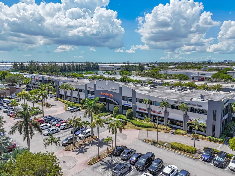 More Photos Of 11402 Doral Blvd, Miami Unknown For Lease