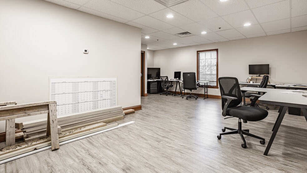 More Photos Of 698 Oldefield Commons Dr, Greenwood Medical For Sale