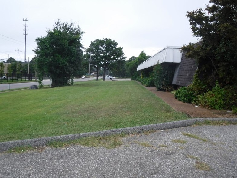 More Photos Of 4770 Cromwell Ave, Memphis Medical For Lease