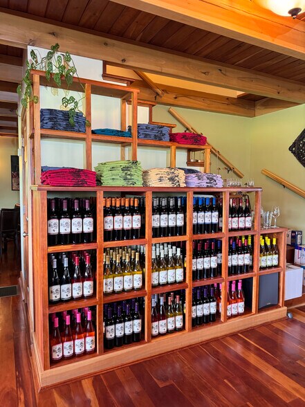 More Photos Of 401 Gilkey Ridge Rd, Shade Winery Vineyard For Sale