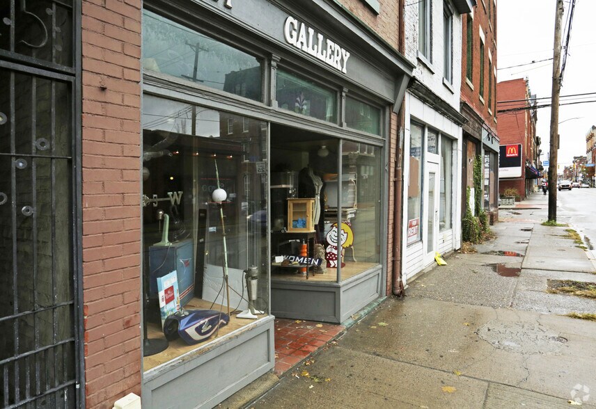 More Photos Of 1017 E Carson St, Pittsburgh Storefront Retail Residential For Lease