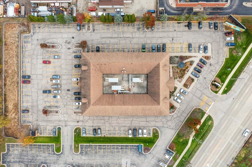More Photos Of 912 Northwest Hwy, Fox River Grove Medical For Sale