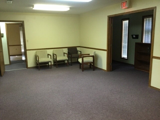More Photos Of 1102 S Mena St, Mena Medical For Lease
