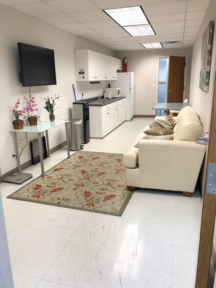 More Photos Of 1177 S 800 E, Orem Office For Lease