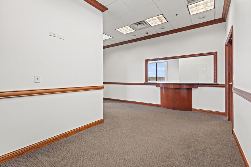 More Photos Of 9645 Lincolnway Ln, Frankfort Storefront Retail Office For Lease