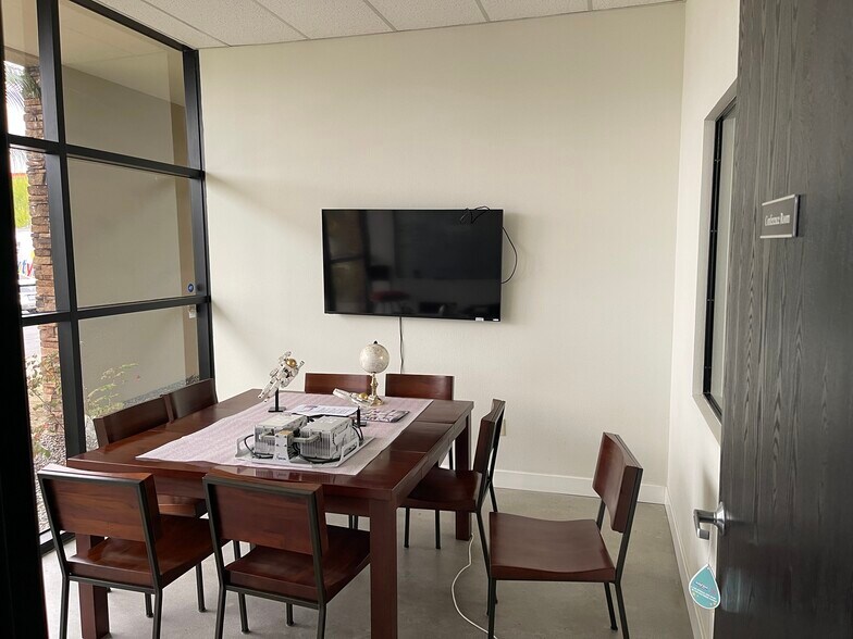 More Photos Of 2598 Fortune Way, Vista Light Distribution For Sale