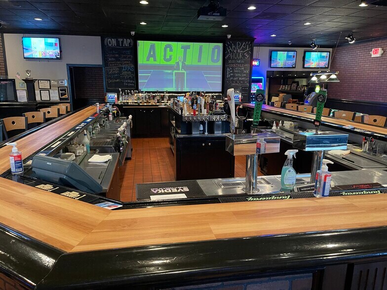 More Photos Of 42882 Truro Parish Dr, Ashburn Storefront For Sale
