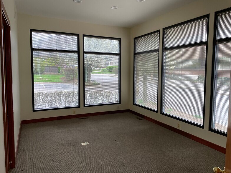 More Photos Of 2401 York Rd, Timonium Medical For Sale