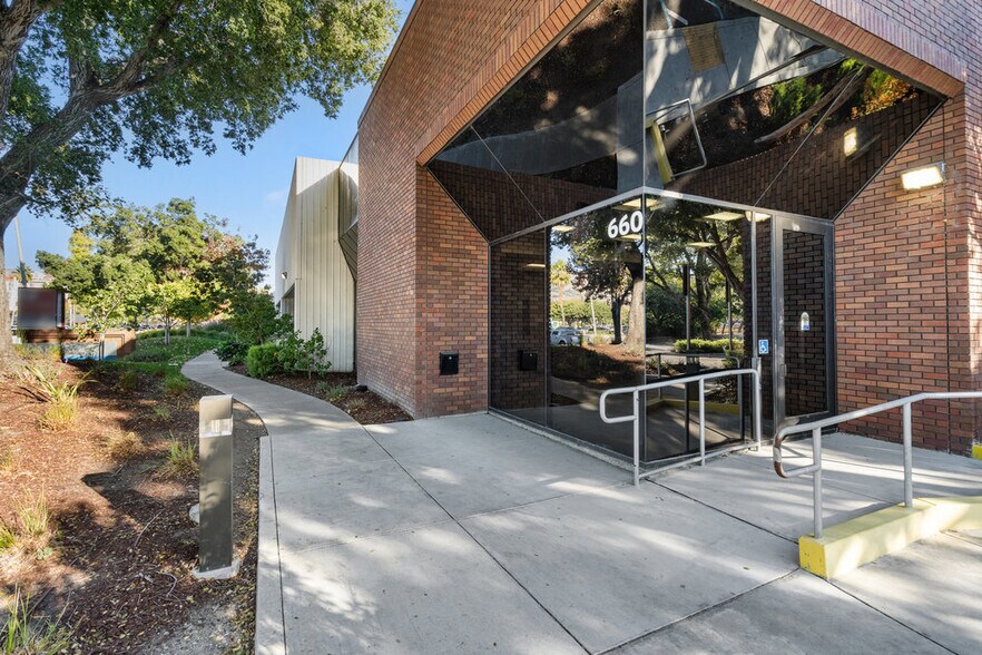 More Photos Of 650-700 E Calaveras Blvd, Milpitas Light Distribution For Lease