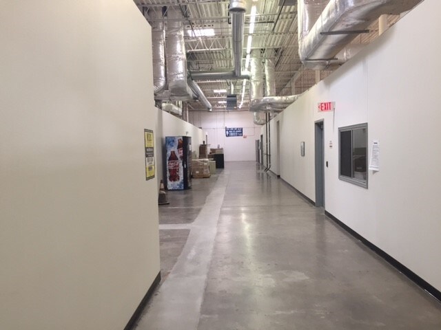 More Photos Of 1430 Vanderbilt Dr, El Paso Warehouse For Lease