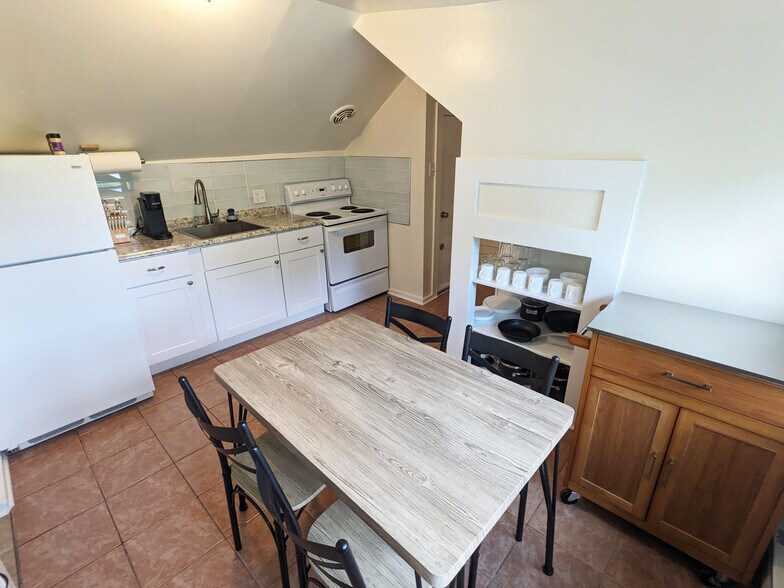 More Photos Of 201 Mansion Dr, Perryville Apartments For Sale