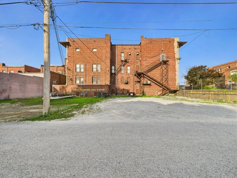 More Photos Of 619 Blondeau St, Keokuk Office For Sale