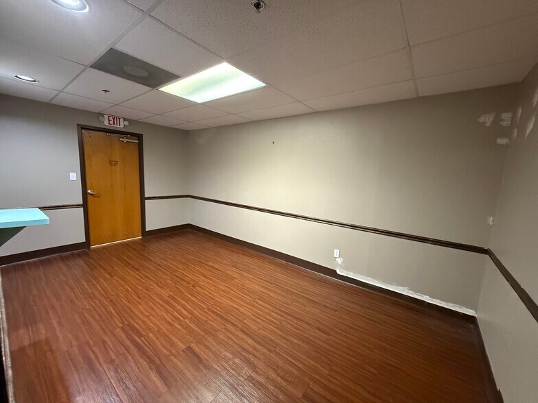 More Photos Of 14100 Fivay Rd, Hudson Medical For Sale