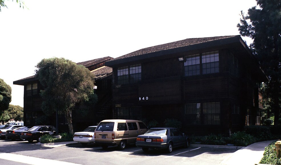 More Photos Of 940 W 17th St, Santa Ana Unknown For Lease