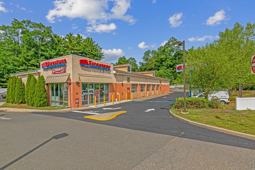 Primary Photo Of 2897 Berlin Tpke, Newington General Retail For Sale