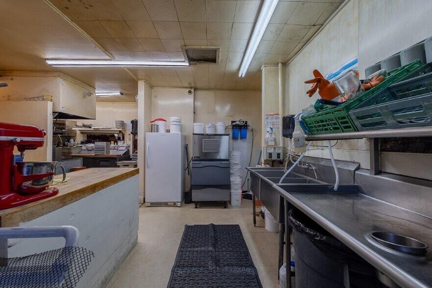 More Photos Of 3030 Oregon Ave, Bandon Restaurant For Sale