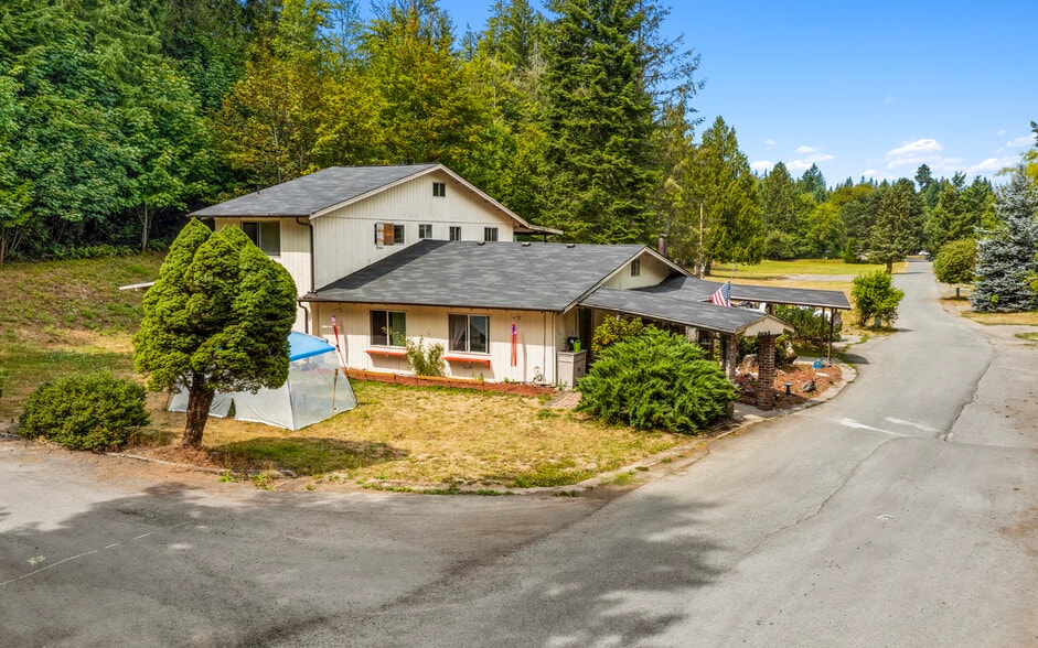 More Photos Of 1105 Riverside Dr, Vernonia Manufactured Housing Mobile Home Park For Sale