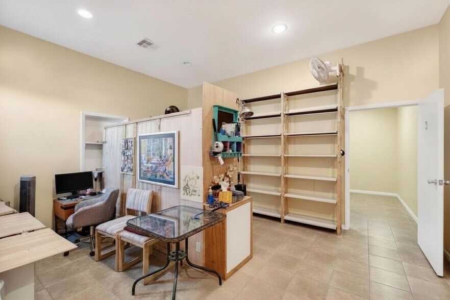More Photos Of 321 N Railroad Ave, Boynton Beach Unknown For Lease