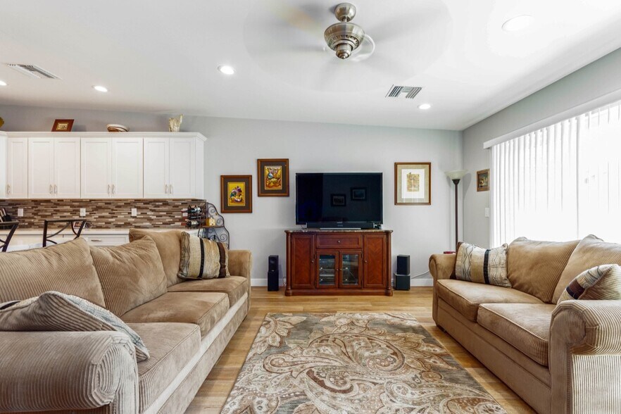 More Photos Of 207 E Monterey Way, Phoenix Office Residential For Sale