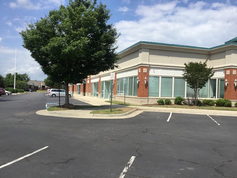 More Photos Of 23520 Overland Dr, Sterling Unknown For Lease