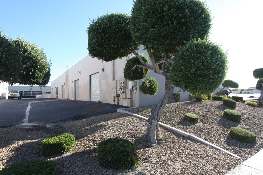 More Photos Of 6000 S Eastern Ave, Las Vegas Light Distribution For Lease
