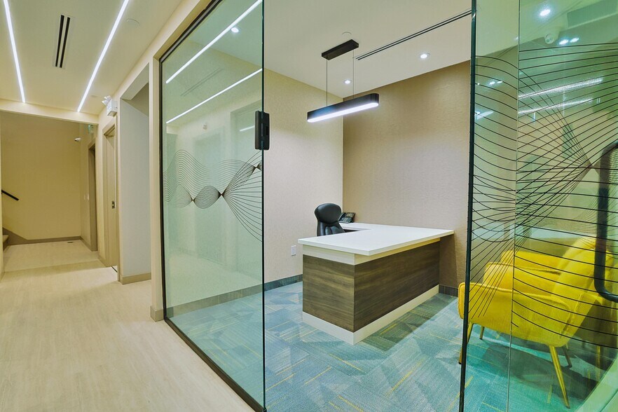 More Photos Of 1200 Derry Rd E, Mississauga Freestanding For Lease