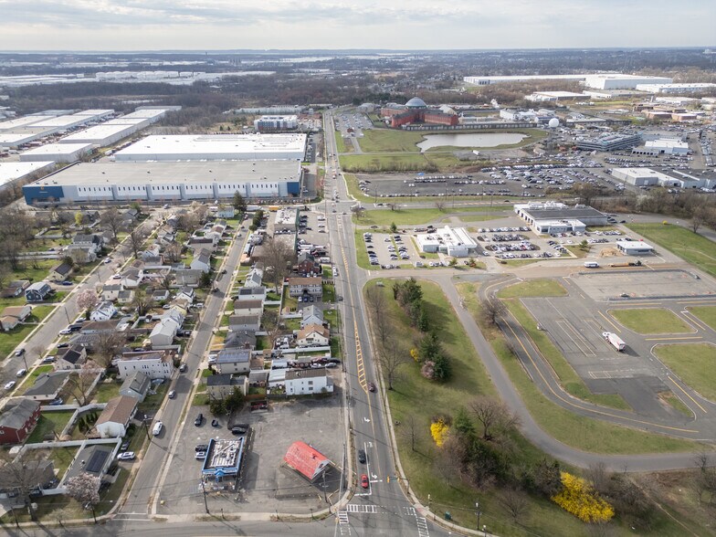 More Photos Of 735 E Hazelwood Ave, Rahway Freestanding For Sale