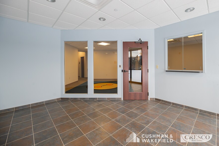 More Photos Of 62 N Summit St, Akron Manufacturing For Sale