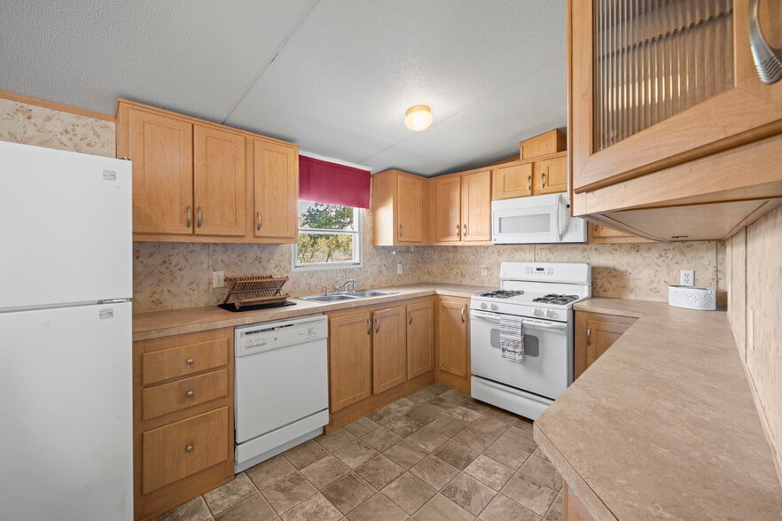 More Photos Of 820 Forest View Dr, Blanco Manufactured Housing Mobile Home Park For Sale