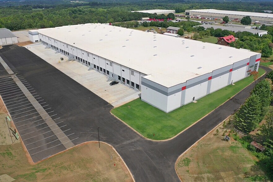 More Photos Of 1117 Victor Hill Rd, Greer Distribution For Lease