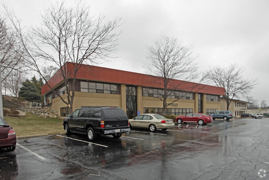 More Photos Of 21140 W Capitol Dr, Brookfield Office For Lease