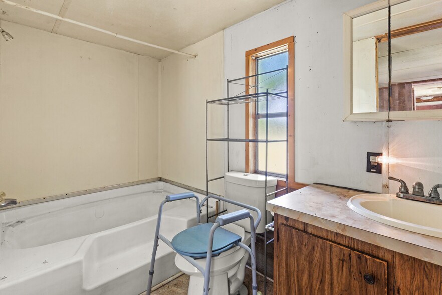 More Photos Of , Splendora Specialty For Sale