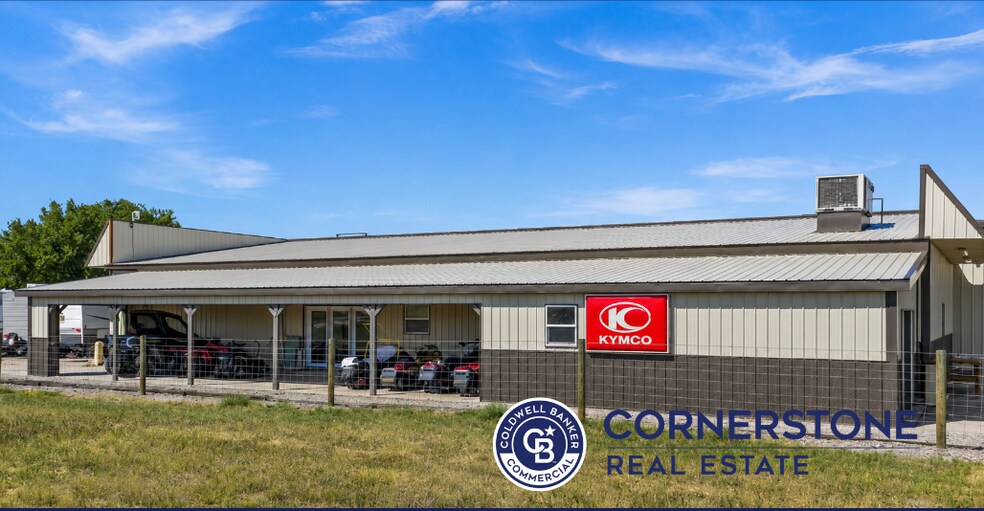 More Photos Of 1121 S Main St, Buffalo Service Station For Sale