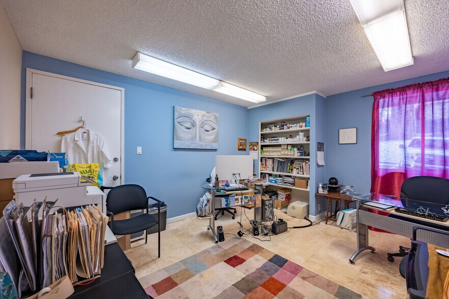 More Photos Of 667-669 Crespi Dr, Pacifica Medical For Sale