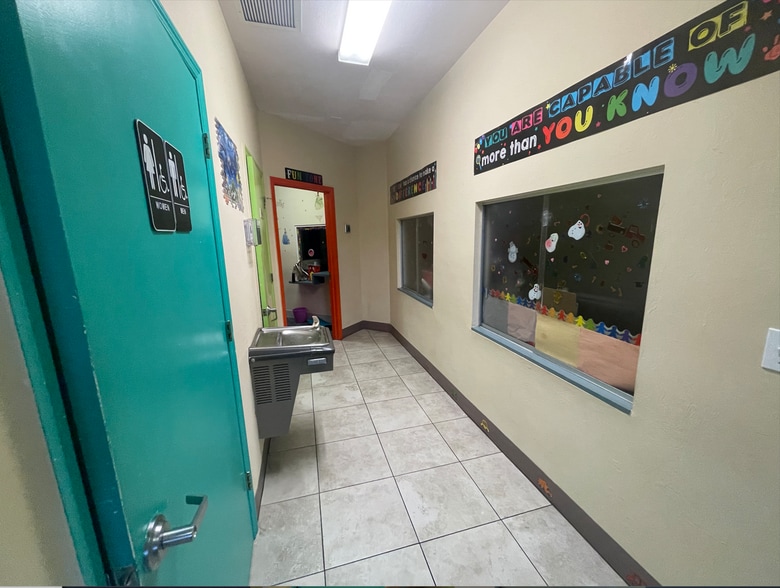 More Photos Of 391 Lee Blvd, Lehigh Acres Medical For Lease