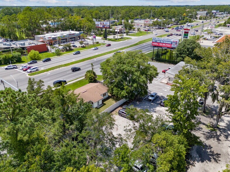 More Photos Of 7957 Blanding Blvd, Jacksonville Office Residential For Lease