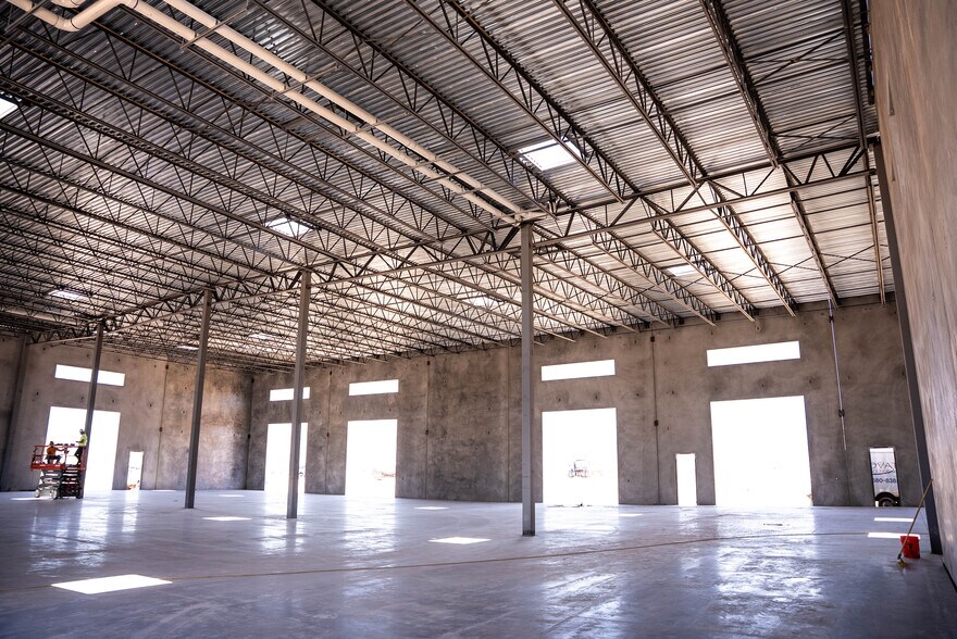 More Photos Of 3955 Aviator Dr, St George Industrial For Lease