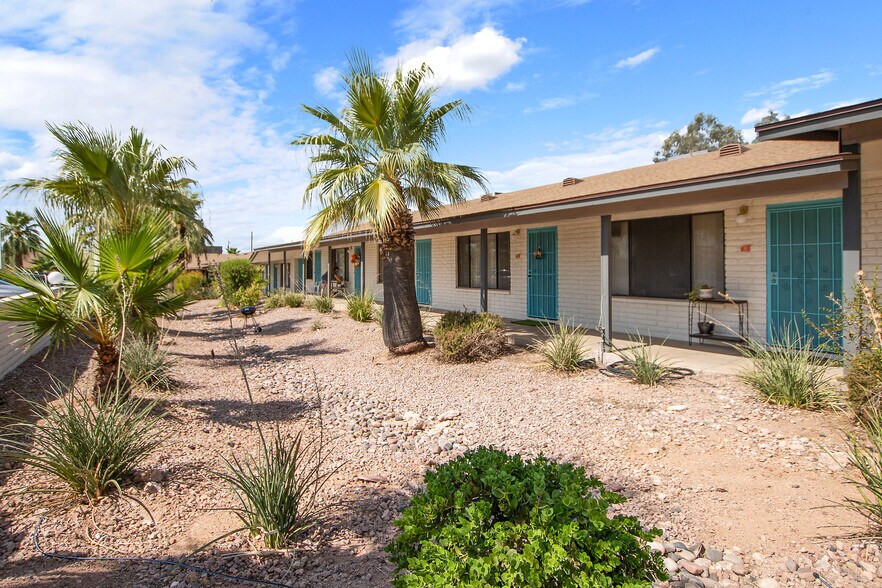 More Photos Of 2011 N 51st St, Phoenix Apartments For Sale