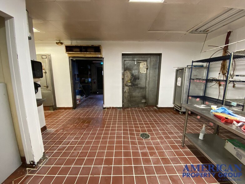 More Photos Of 406 US Highway 41 Byp N, Venice Restaurant For Lease