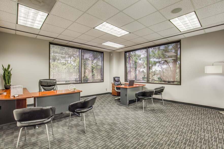 More Photos Of 1705 W Northwest Hwy, Grapevine Unknown For Lease