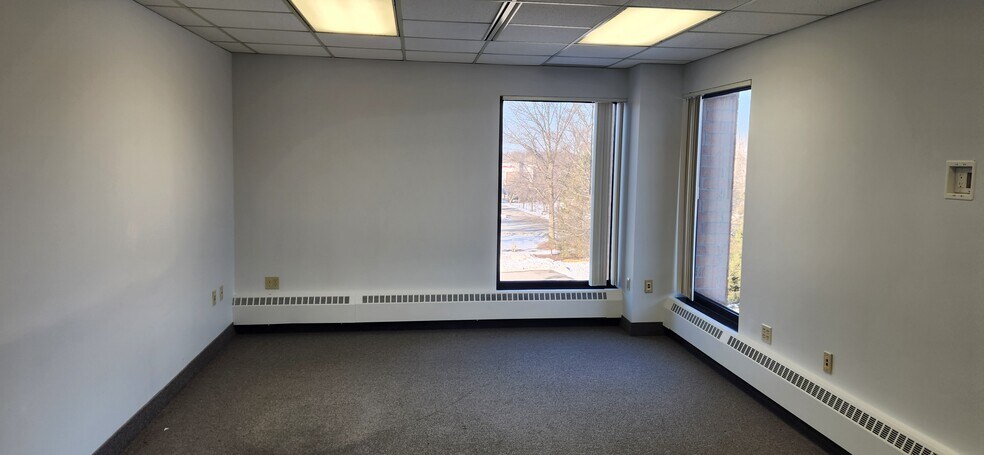 More Photos Of 1991 Crocker Rd, Westlake Office For Lease