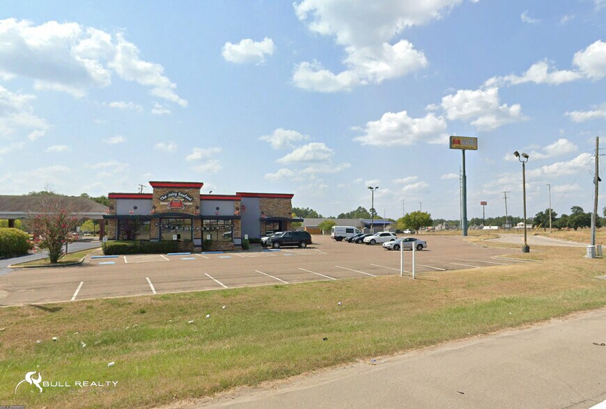 More Photos Of 1803 Pike Point Pl, Mccomb Restaurant For Sale