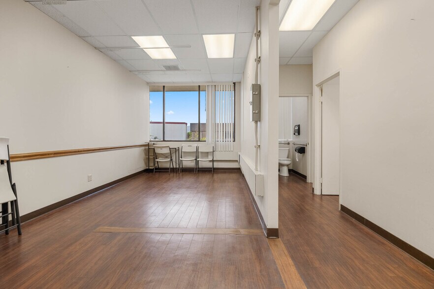 More Photos Of 98-1247 Kaahumanu St, Aiea Office For Sale