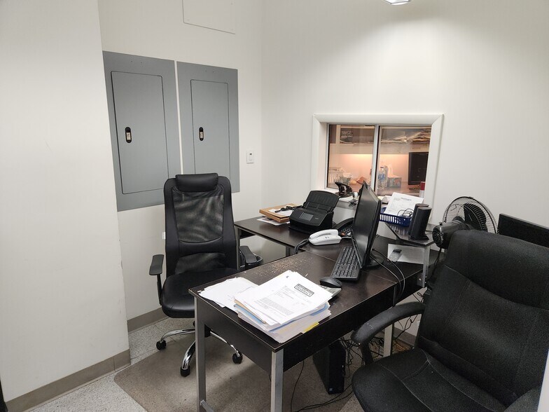 More Photos Of 6336 Leetsdale Dr, Denver Freestanding For Lease